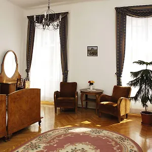 Kalvin House מלון דירות