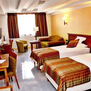 4* Otel Actor
