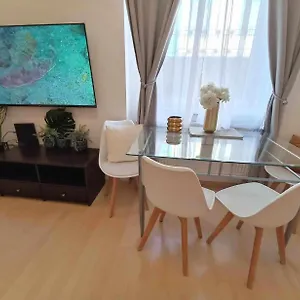 Trendy 2 Flat, Next To Corvin Mall Free Huge Garage! Ac,dishwasher,washmachine, Smart Tv Budapest